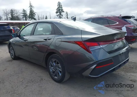 2024 Hyundai Elantra Sel from USA, damaged, VIN KMHLM4DGXRU823701